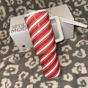 Simple Modern TREK 40oz Tumbler Holiday TREKMAS Collection In Candy Cane 🥰😍